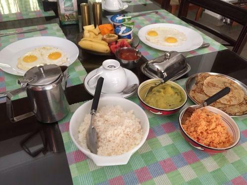 Hostal Pearl House