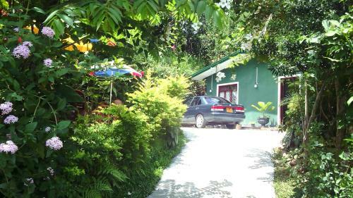 Hostal Haniffas Holiday Inn