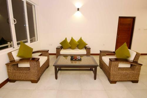 Hillcrest Villa