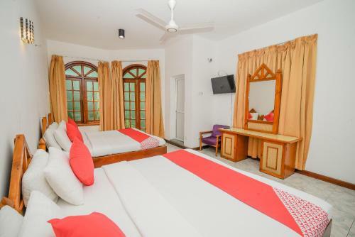 Kandyan Crown Hotel