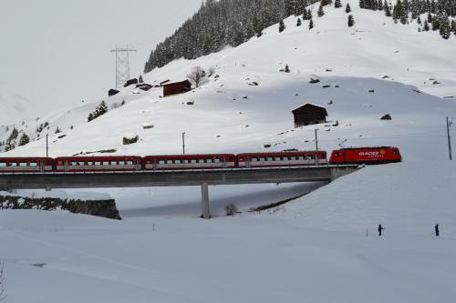 Hotel Mountain Lodge Sedrun