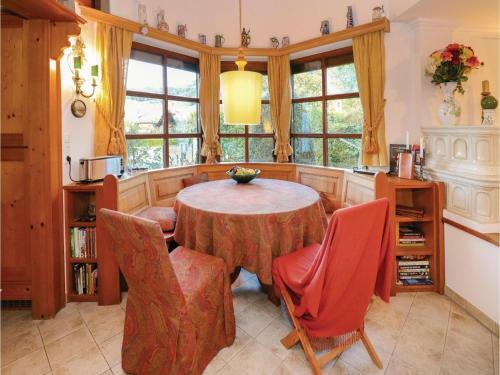 Three-bedroom Holiday Home In Mondsee