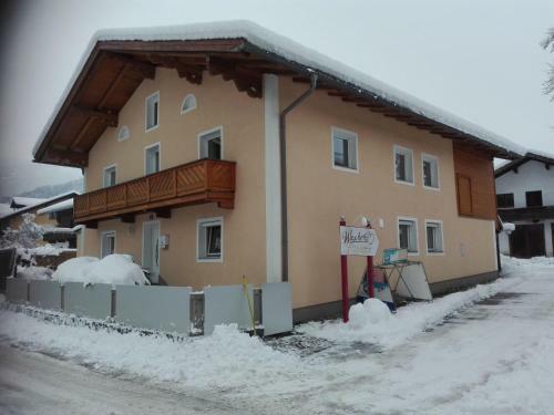 Apartamento Ferienwohnungen Hell