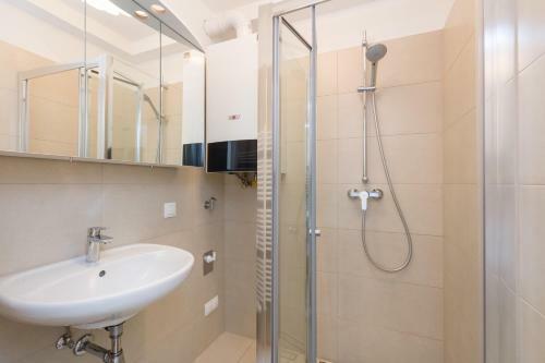 Sas-niccy Apartments
