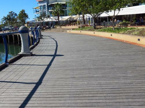 Cleveland B&B - Private Studio Room