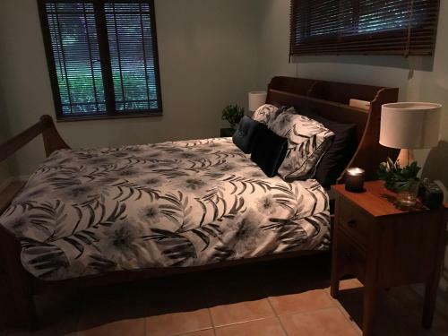 Hostal Cadaghi Cottage