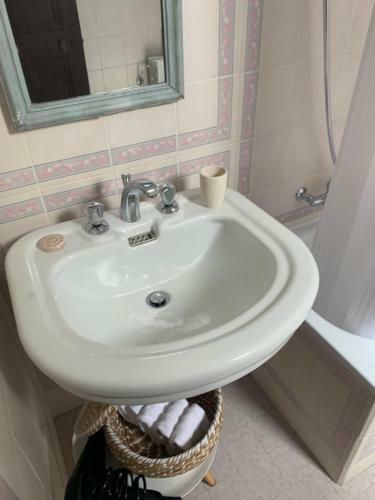 Swiss Riviera Guesthouse Apartments