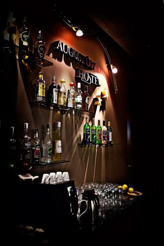 Hostel August�w