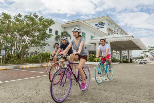 Hotel Microtel By Wyndham South Forbes