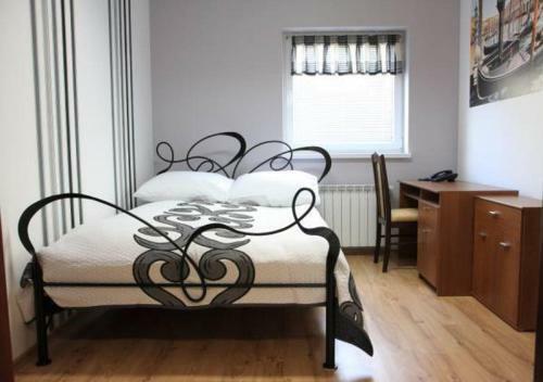 Leo Hostel