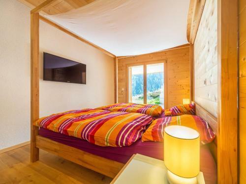 Grand Chalet With Jacuzzi On Slopes In Riddes