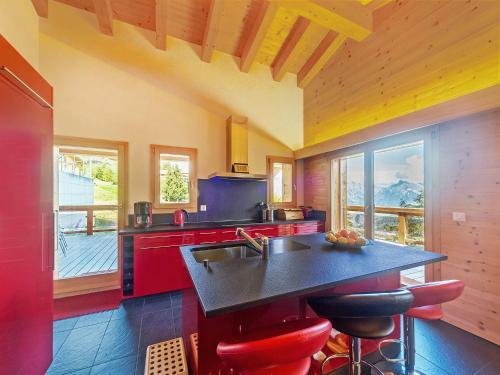 Grand Chalet With Jacuzzi On Slopes In Riddes