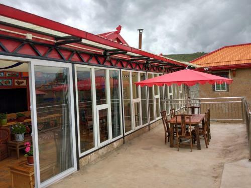 Ganzi Zhou Dzachusama Hostel & Cafe