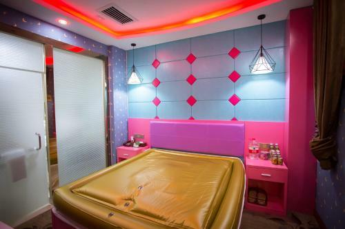 Jinren Holiday Hotel