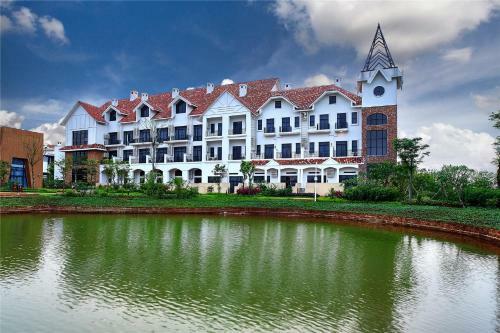 Danzhou Ha Wa Na Hotel