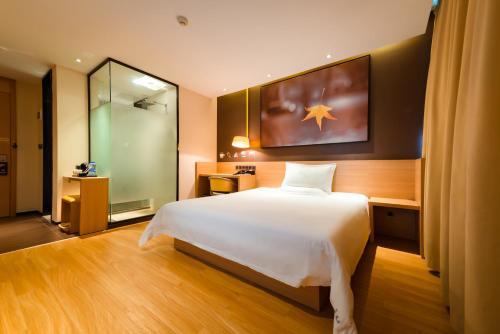 Iu Hotel Luliang Xiaoyi Zhenxing Street