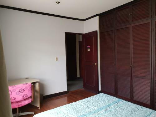 Cozy Room Near Ucr