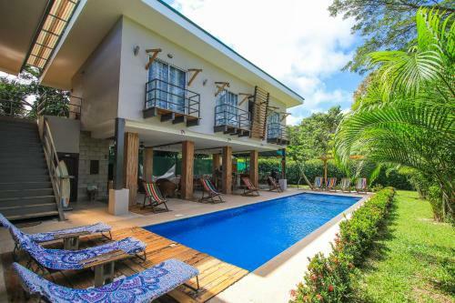 Casa Moderna De Playa Fitos House