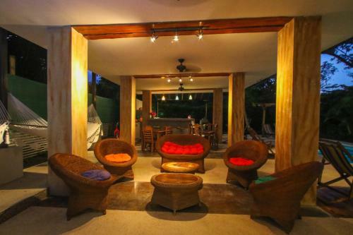 Casa Moderna De Playa Fitos House