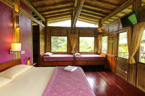 Lodge Madreselva (jungle Bungalows)