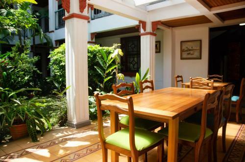 Hotel La Rosa Del Paseo