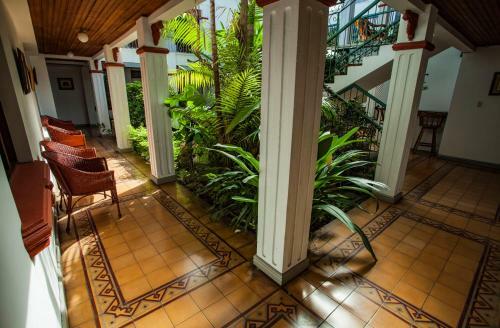 Hotel La Rosa Del Paseo