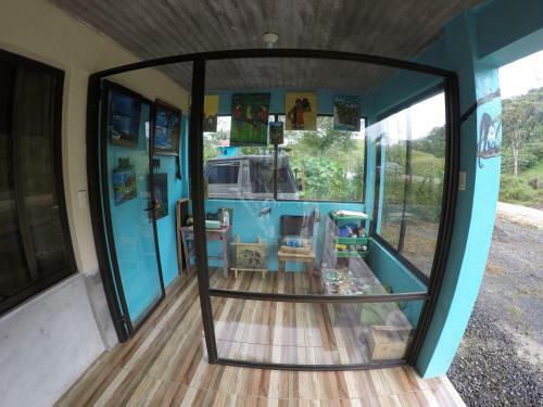 Bed & Breakfast Cabinas Cascada Rio Celeste