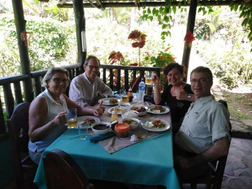 Bed & Breakfast Posada R�o Celeste La Amistad