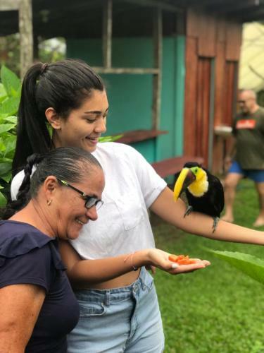 Bed & Breakfast Posada R�o Celeste La Amistad