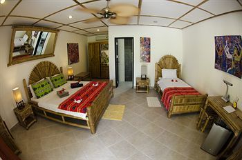 Hotel Dolphin House Resort Moalboal