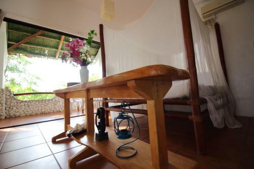 Hotel The Blue Orchid Resort