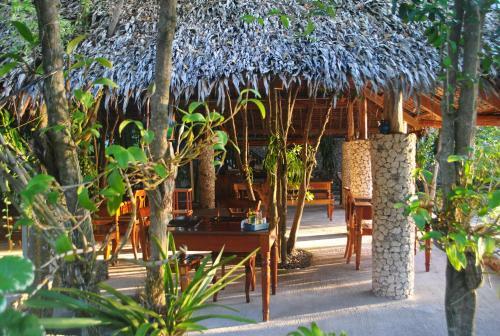 Hotel The Blue Orchid Resort