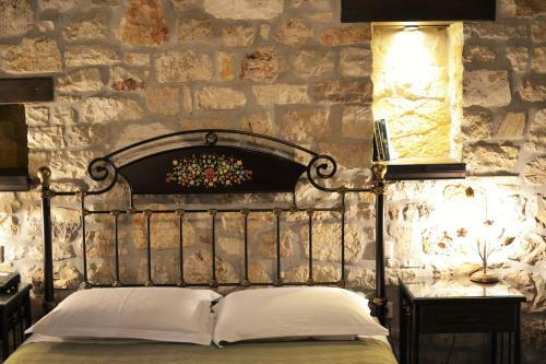 Hostal Hagiati Guesthouse