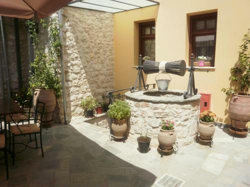 Hostal Hagiati Guesthouse