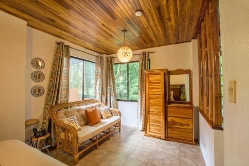 Posada Jungle Vista Inn