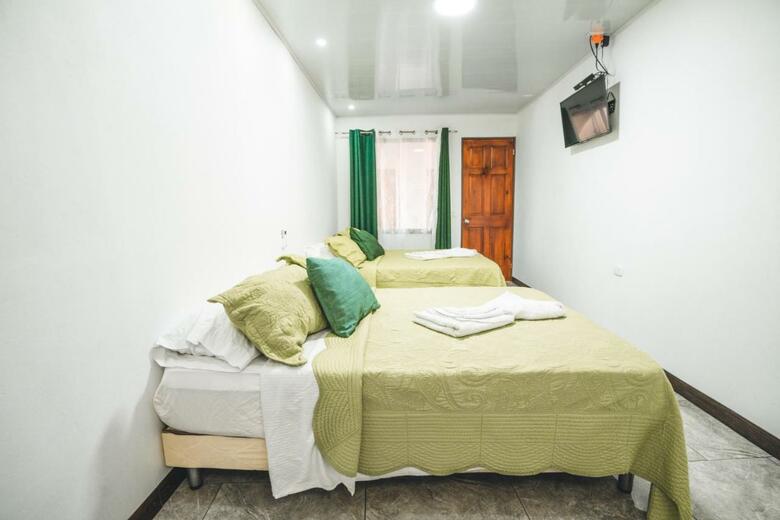 Hotel Hoja De Oro Corcovado