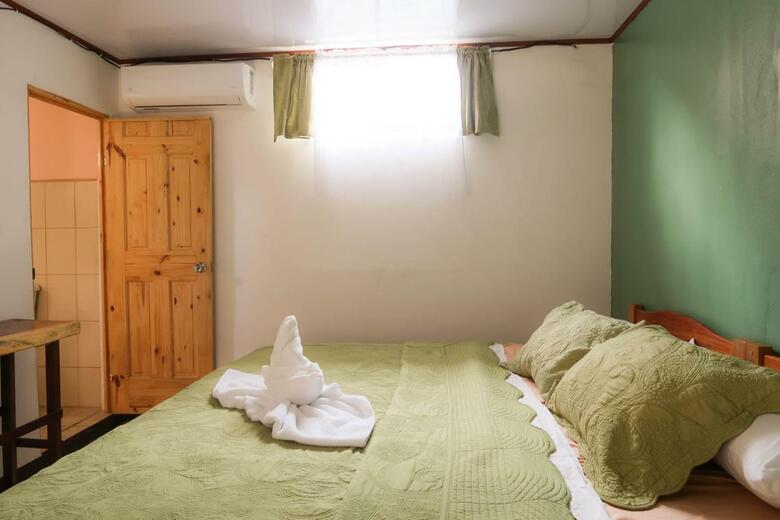 Hotel Hoja De Oro Corcovado