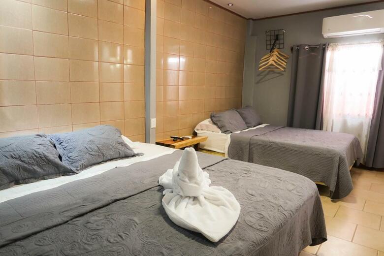 Hotel Hoja De Oro Corcovado
