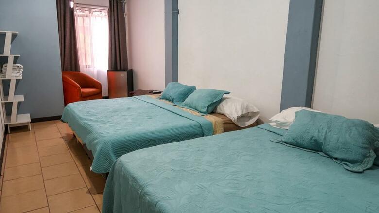 Hotel Hoja De Oro Corcovado