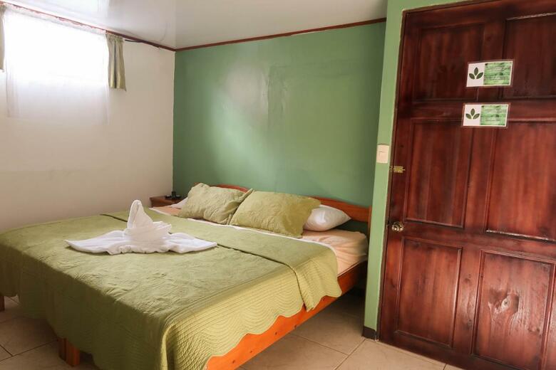 Hotel Hoja De Oro Corcovado