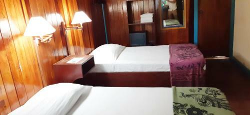 Lapalapa Beachfront Hotel