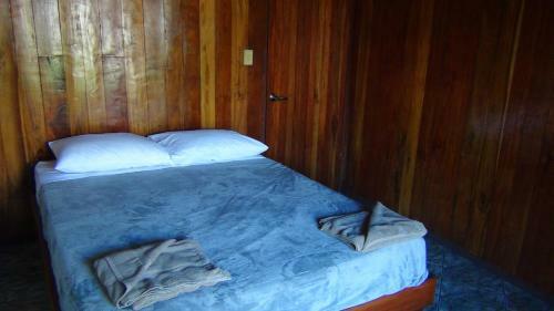 Hostal Monteverde Family House