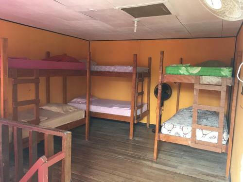 Albergue Hotel One Love Puerto Viejo