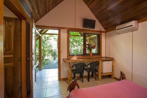 Hotel Bungalows Calal�