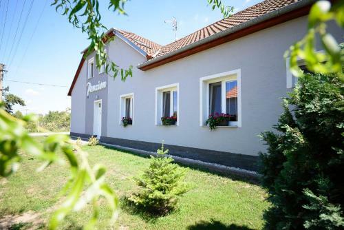 Hostal Penzion U T?� Lip Hevl�n