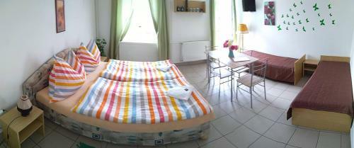 Hostal Ubytov�n� Ve Ml�n?
