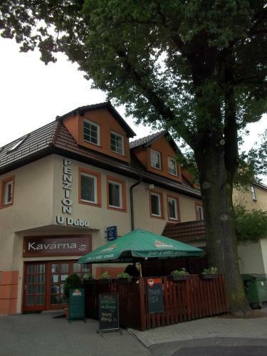 Hostal Penzion A Kav�rna U Dubu