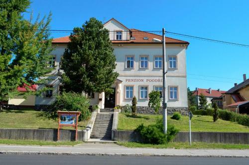 Hostal Penzion Pood?�