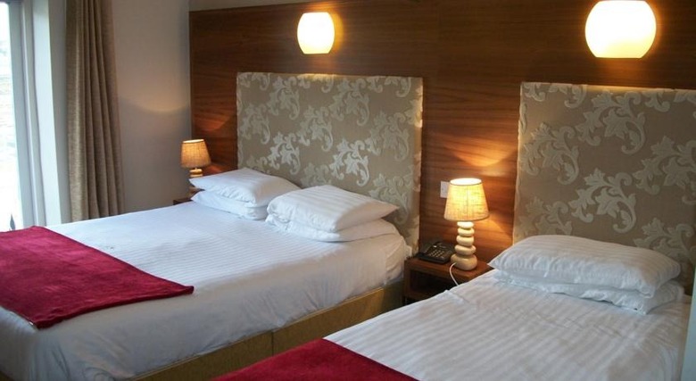 Hotel Leenane (.)