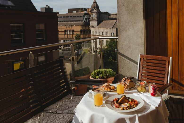 Brooks Hotel